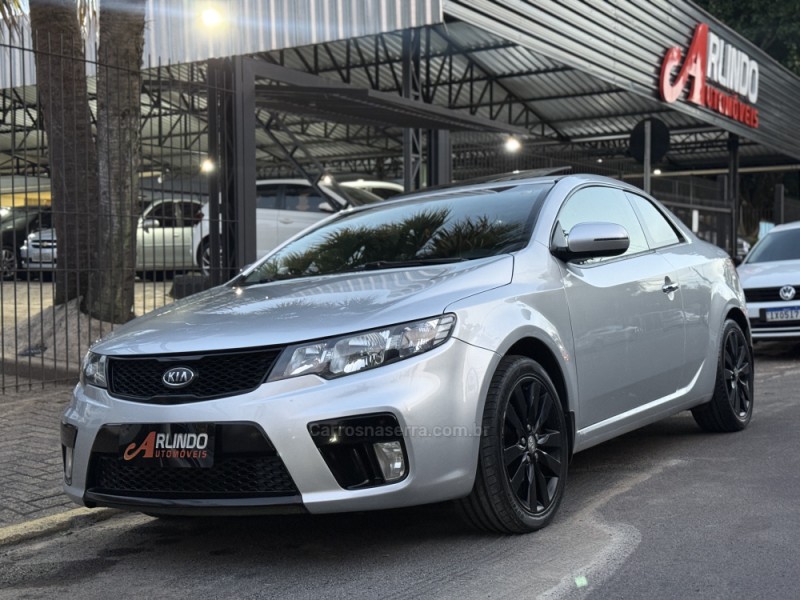 CERATO 2.0 KOUP 16V GASOLINA 2P AUTOMÁTICO - 2012 - PAROBé