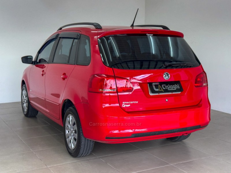 SPACEFOX 1.6 MI TREND 8V FLEX 4P MANUAL - 2012 - CARLOS BARBOSA
