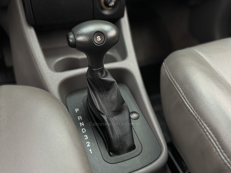 ZAFIRA 2.0 MPFI ELITE 8V FLEX 4P AUTOMÁTICO - 2012 - CARLOS BARBOSA