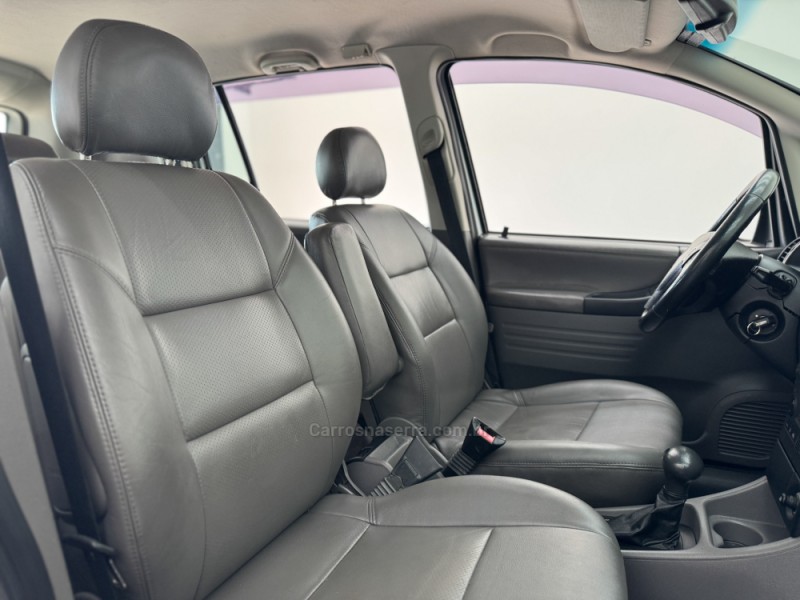 ZAFIRA 2.0 MPFI ELITE 8V FLEX 4P AUTOMÁTICO - 2012 - CARLOS BARBOSA