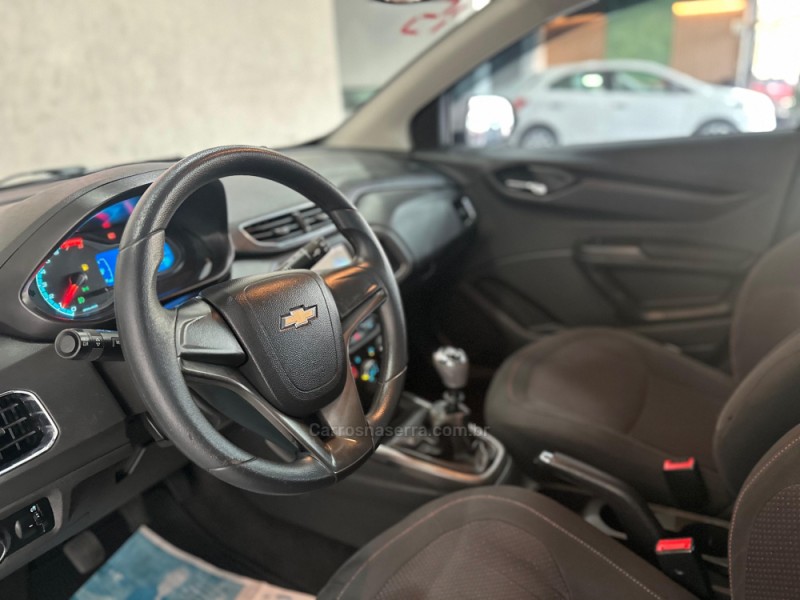 ONIX 1.4 MPFI LTZ 8V FLEX 4P MANUAL - 2015 - CAXIAS DO SUL