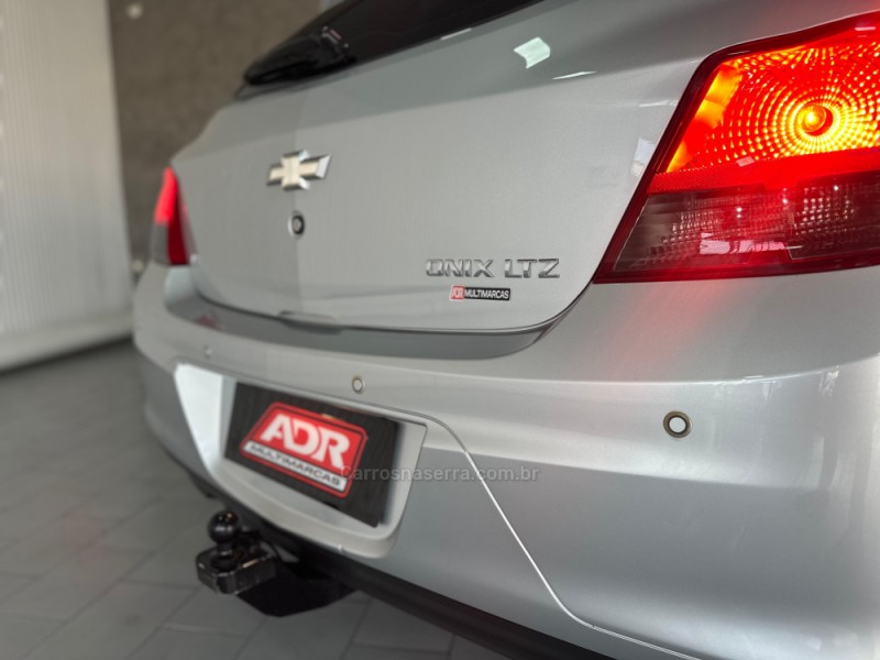 ONIX 1.4 MPFI LTZ 8V FLEX 4P MANUAL - 2015 - CAXIAS DO SUL