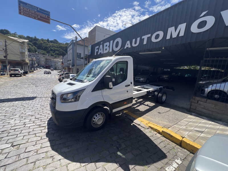 transit 2.0 460 b passageiro turbo diesel 3p automatico 2025 garibaldi