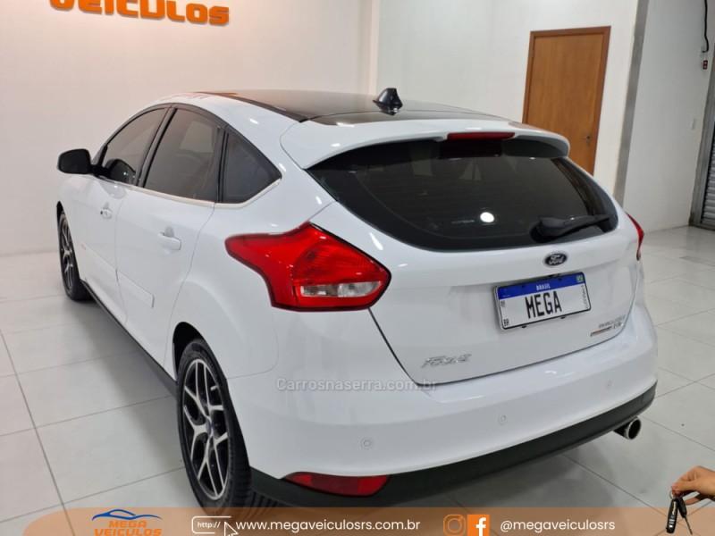 FOCUS 2.0 TITANIUM HATCH 16V FLEX 4P AUTOMÁTICO - 2016 - BENTO GONçALVES
