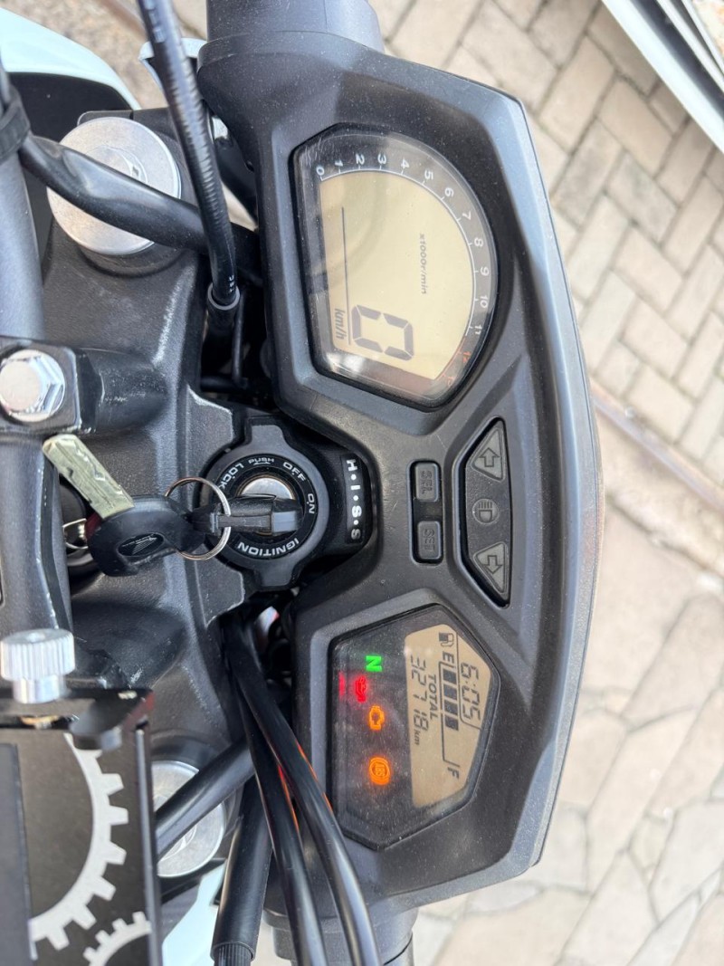 CB 650 F - 2017 - TRêS COROAS