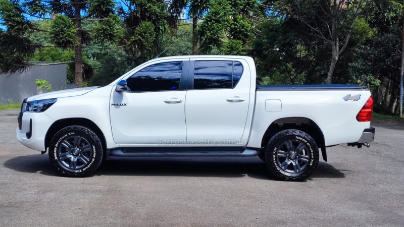 HILUX 2.8 SRV 4X4 CD 16V DIESEL 4P AUTOMÁTICO - 2023 - FARROUPILHA