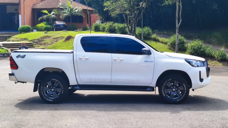 HILUX 2.8 SRV 4X4 CD 16V DIESEL 4P AUTOMÁTICO - 2023 - FARROUPILHA