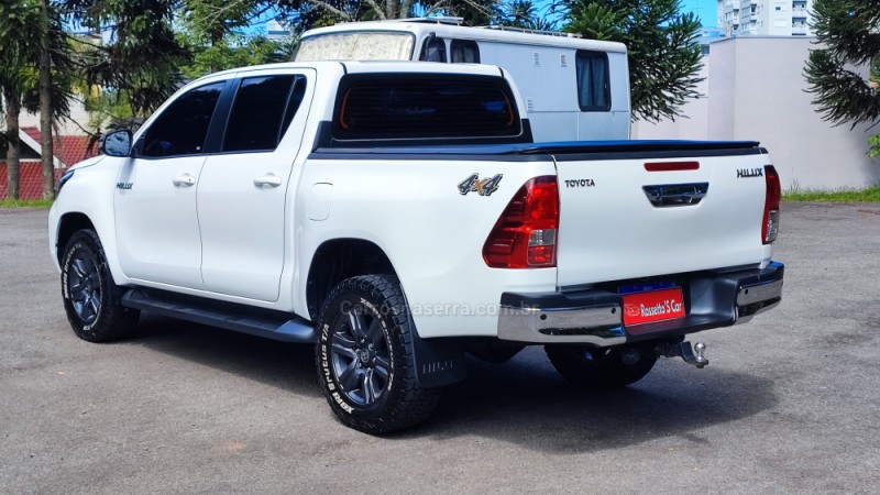 HILUX 2.8 SRV 4X4 CD 16V DIESEL 4P AUTOMÁTICO - 2023 - FARROUPILHA