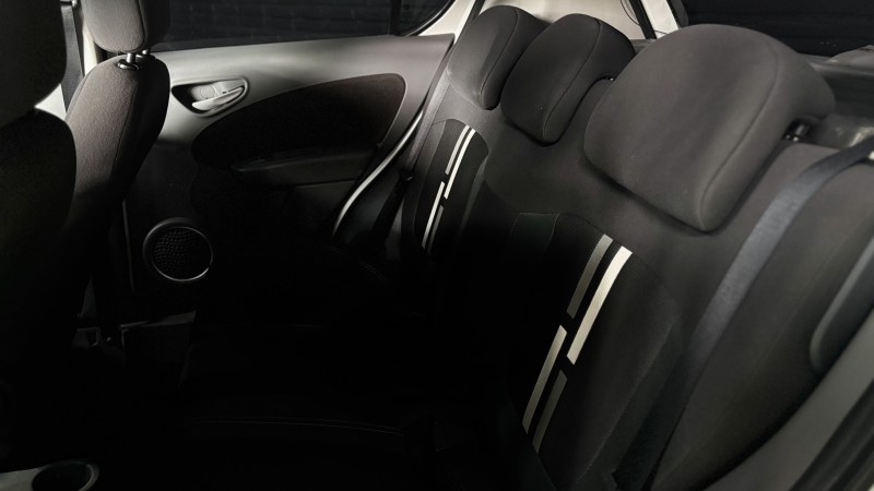 PALIO 1.6 MPI ESSENCE 16V FLEX 4P MANUAL - 2014 - FELIZ