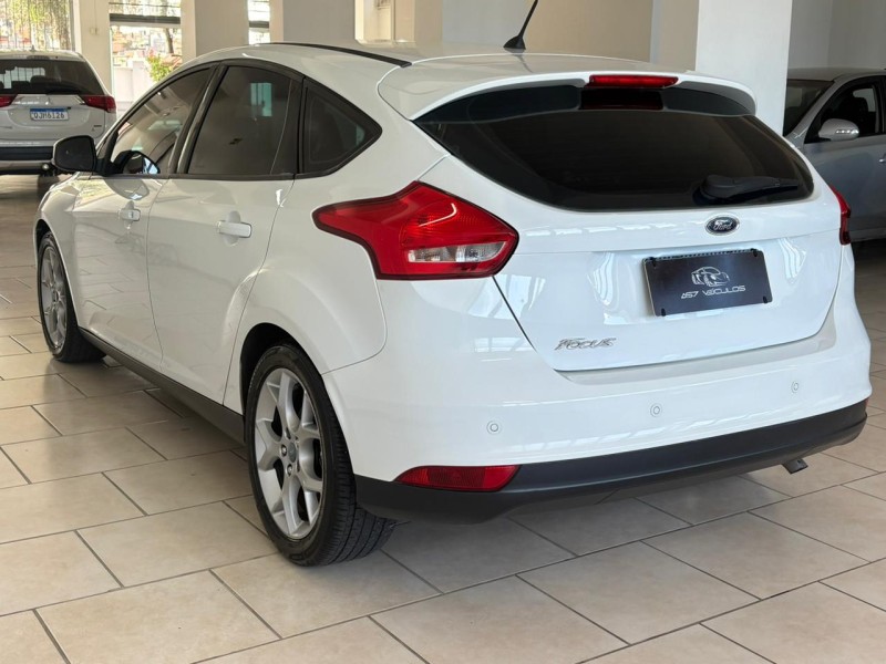 FOCUS 1.6 SE PLUS 16V FLEX 4P MANUAL - 2016 - BENTO GONçALVES