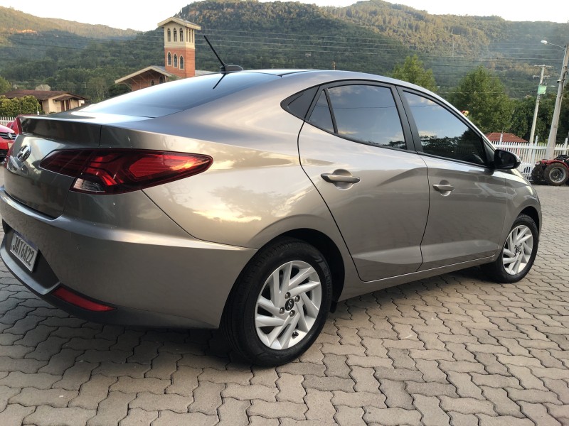 HB20S 1.0 EVOLUTION 12V FLEX 4P MANUAL - 2022 - VALE REAL