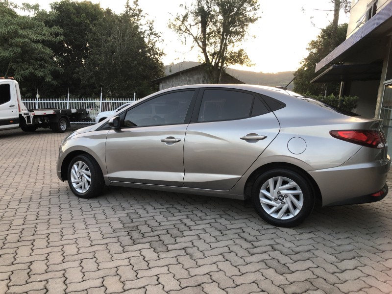 HB20S 1.0 EVOLUTION 12V FLEX 4P MANUAL - 2022 - VALE REAL