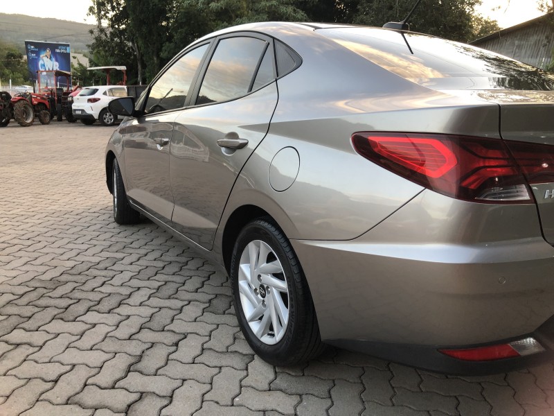 HB20S 1.0 EVOLUTION 12V FLEX 4P MANUAL - 2022 - VALE REAL