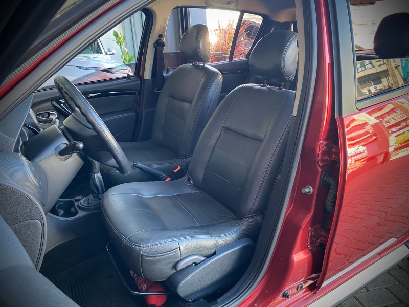 SANDERO 1.6 STEPWAY 16V FLEX 4P MANUAL - 2012 - LAJEADO