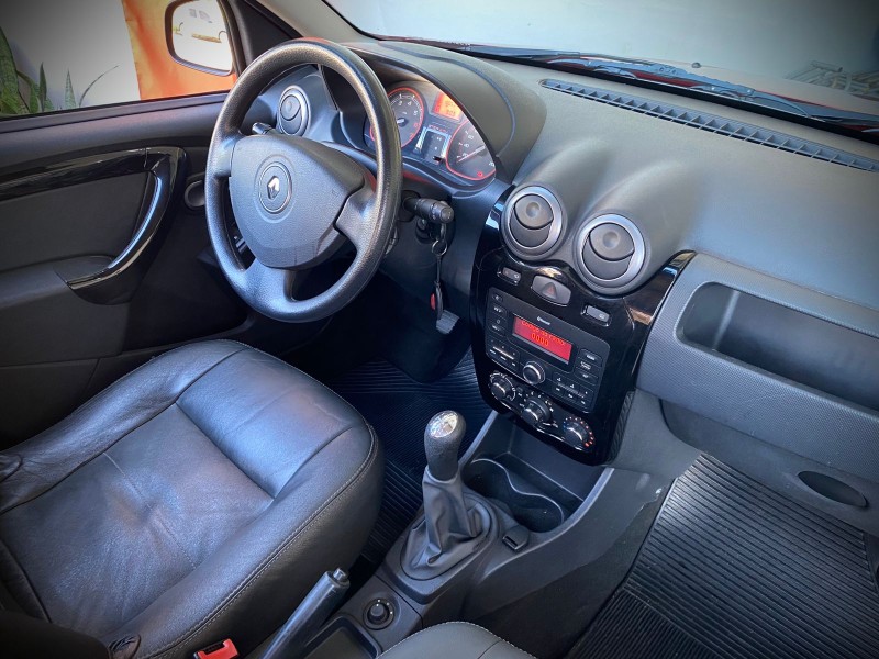 SANDERO 1.6 STEPWAY 16V FLEX 4P MANUAL - 2012 - LAJEADO