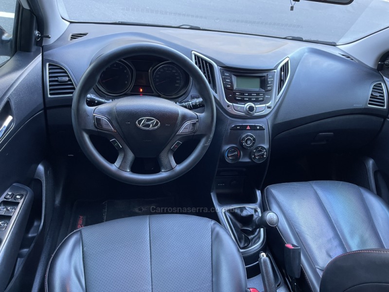 HB20 1.0 COPA DO MUNDO 12V FLEX 4P MANUAL - 2015 - BENTO GONçALVES