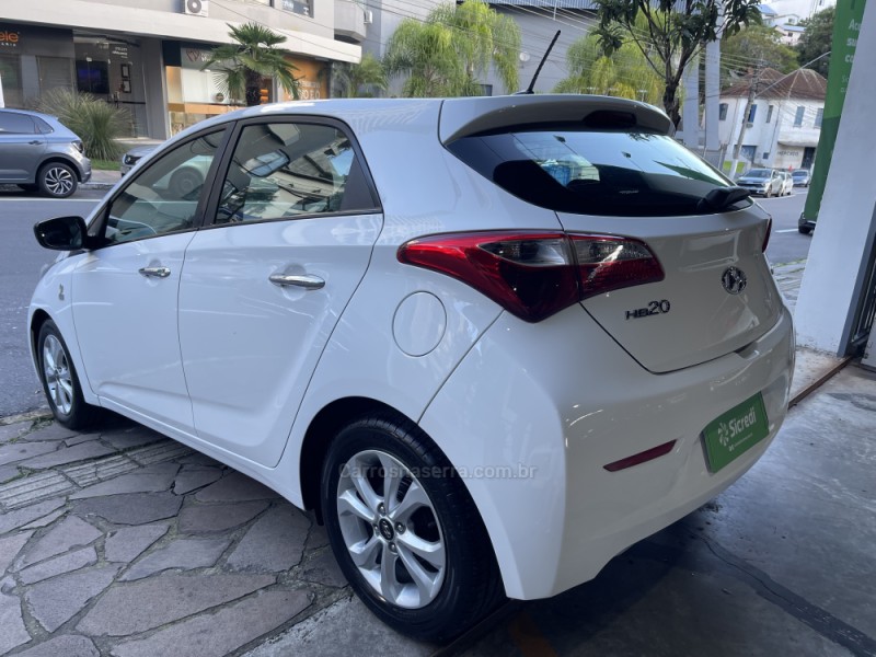 HB20 1.0 COPA DO MUNDO 12V FLEX 4P MANUAL - 2015 - BENTO GONçALVES