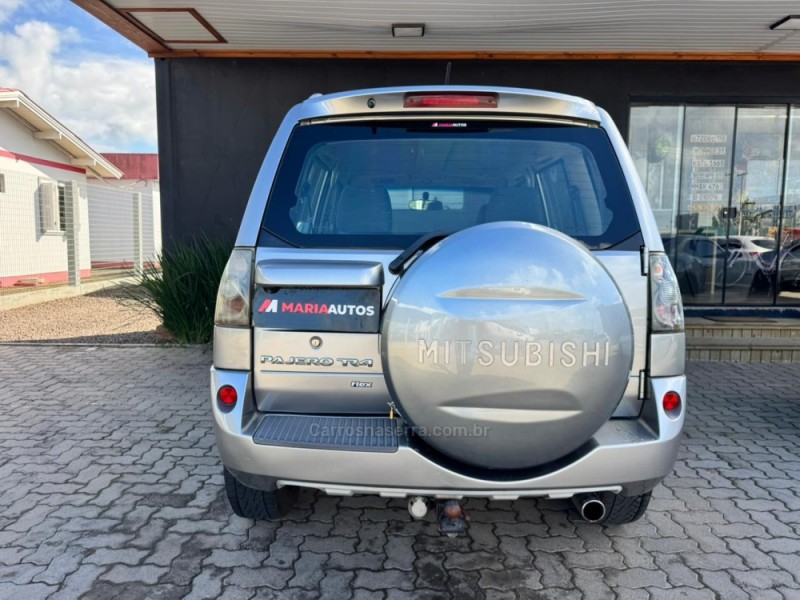 PAJERO TR4 2.0 4X4 16V 133CV FLEX 4P AUTOMÁTICO - 2015 - TORRES