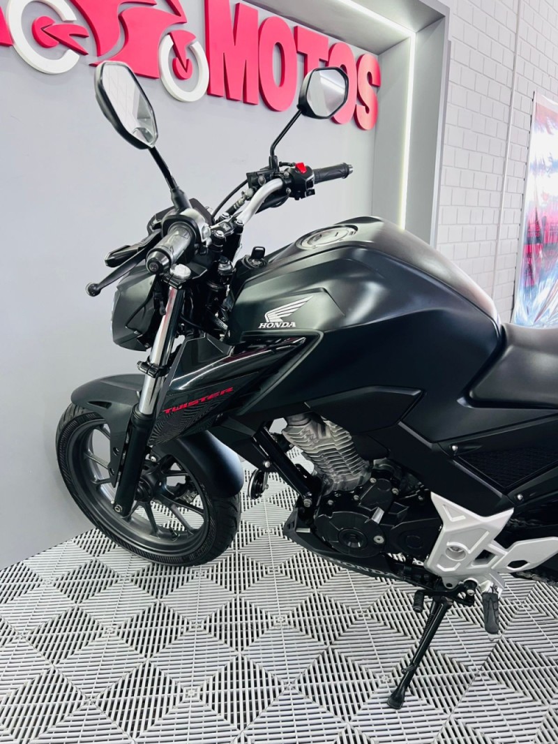 CB 300F TWISTER  - 2023 - CAMPO BOM