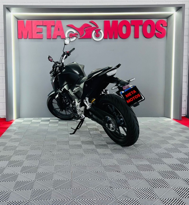 CB 300F TWISTER  - 2023 - CAMPO BOM