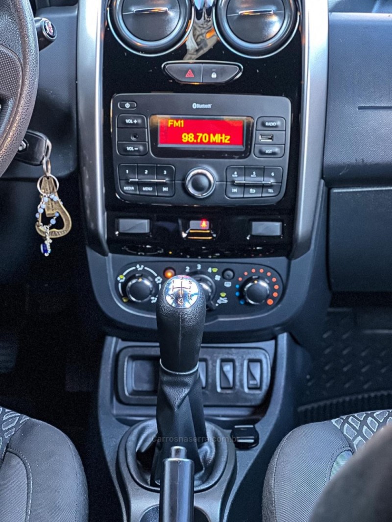 DUSTER 1.6 EXPRESSION 4X2 16V FLEX 4P MANUAL - 2020 - CANELA