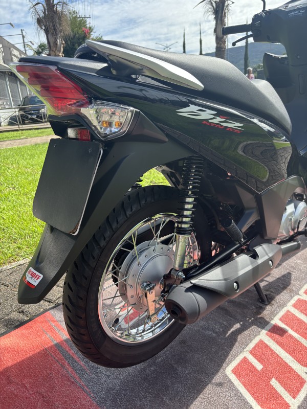 BIZ 125 ES - 2025 - FELIZ