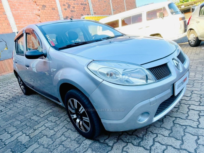 sandero 1.6 expression 8v flex 4p manual 2009 campo bom