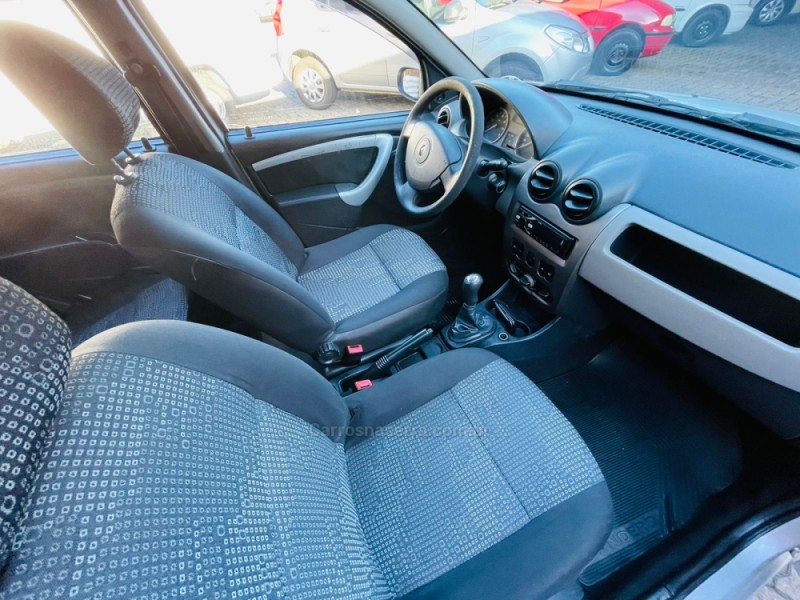 SANDERO 1.6 EXPRESSION 8V FLEX 4P MANUAL - 2009 - CAMPO BOM