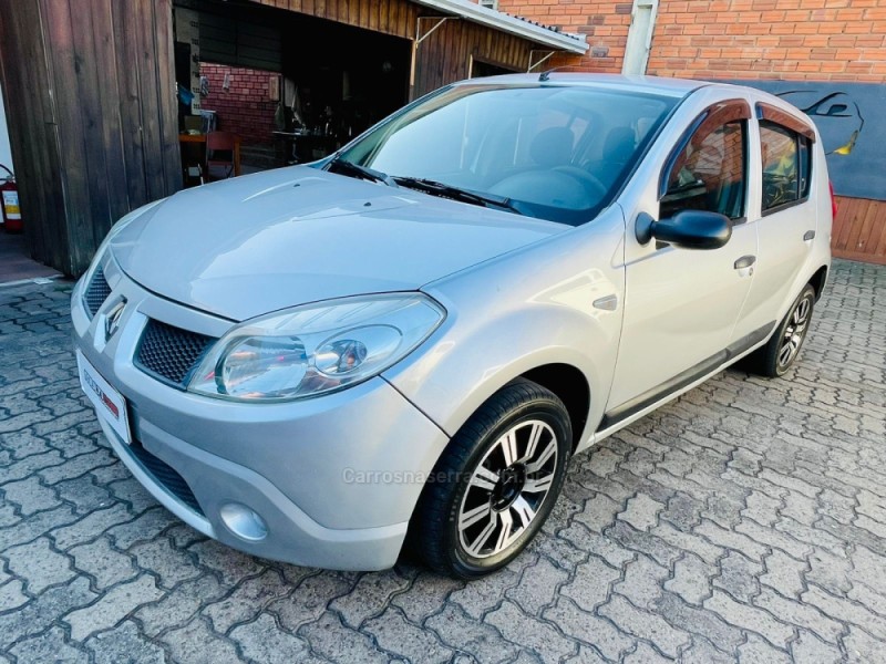 SANDERO 1.6 EXPRESSION 8V FLEX 4P MANUAL - 2009 - CAMPO BOM