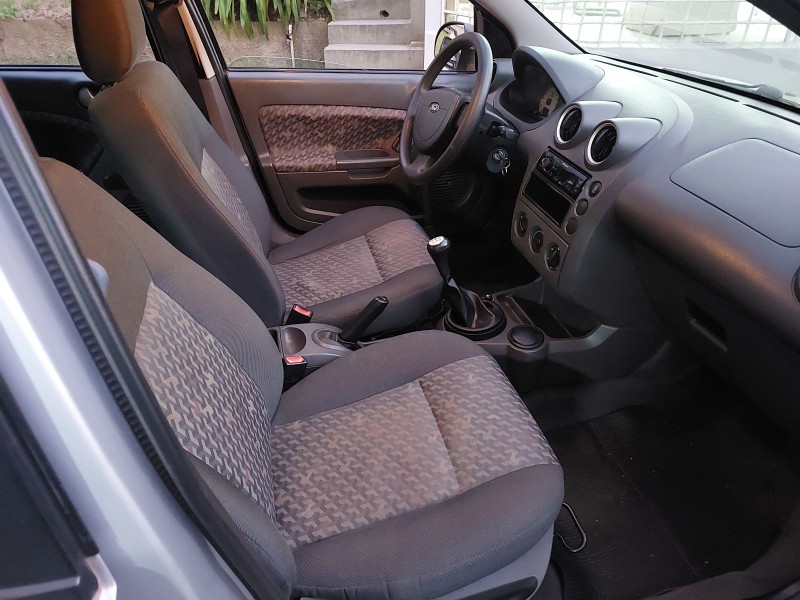 FIESTA 1.0 EDGE 8V GASOLINA 4P MANUAL - 2003 - BENTO GONçALVES