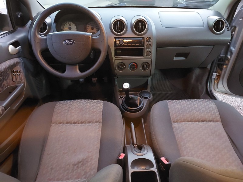 FIESTA 1.0 EDGE 8V GASOLINA 4P MANUAL - 2003 - BENTO GONçALVES