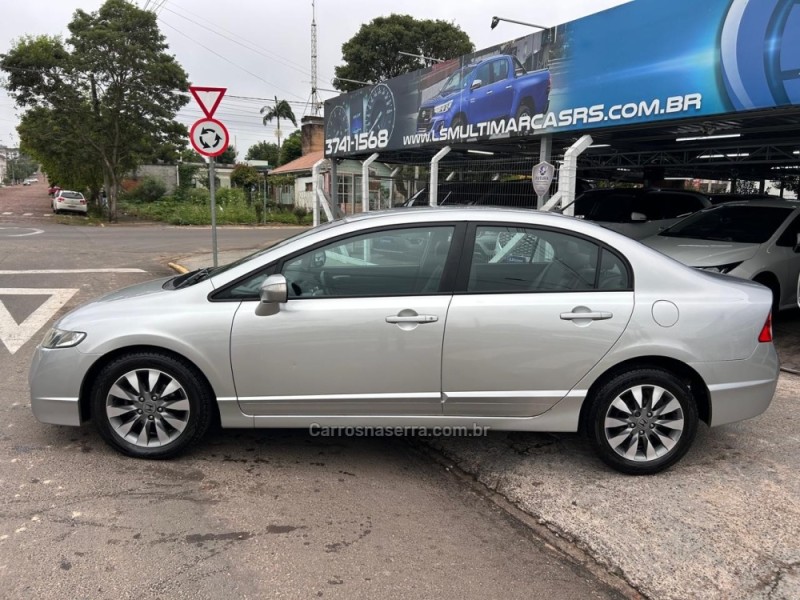 CIVIC 1.8 LXL SE 16V FLEX 4P MANUAL - 2010 - VENâNCIO AIRES