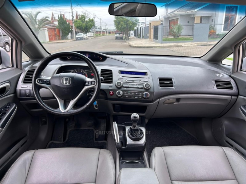 CIVIC 1.8 LXL SE 16V FLEX 4P MANUAL - 2010 - VENâNCIO AIRES