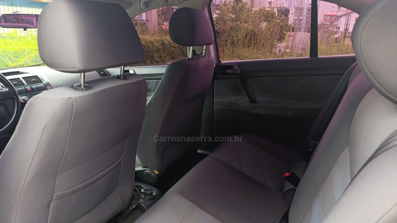 POLO 1.6 MI COMFORTLINE 8V FLEX 4P MANUAL - 2010 - CAXIAS DO SUL