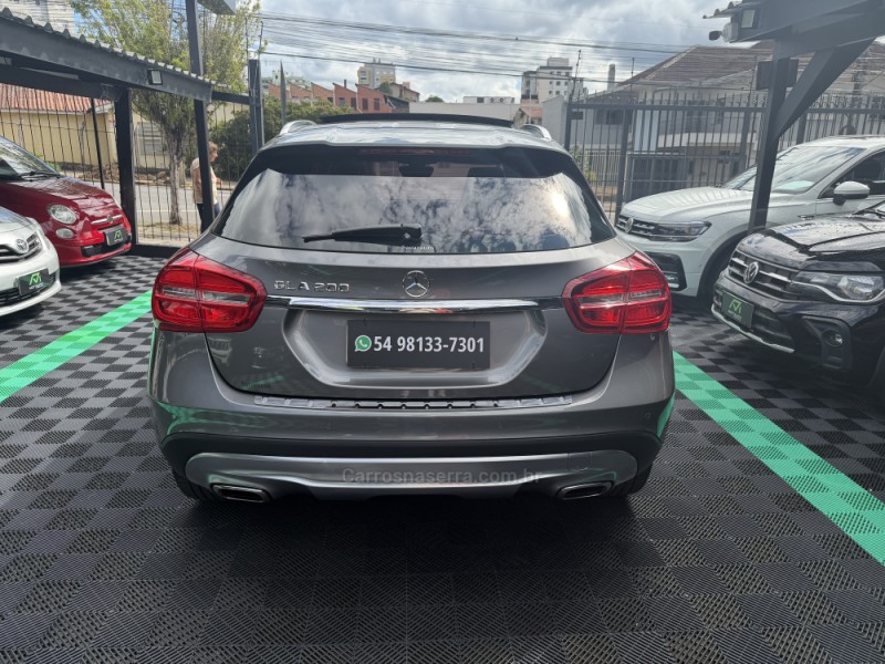 GLA 200 1.6 CGI VISION BLACK EDITION 16V TURBO FLEX 4P AUTOMÁTICO - 2015 - CAXIAS DO SUL