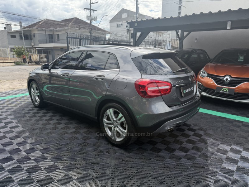 GLA 200 1.6 CGI VISION BLACK EDITION 16V TURBO FLEX 4P AUTOMÁTICO - 2015 - CAXIAS DO SUL