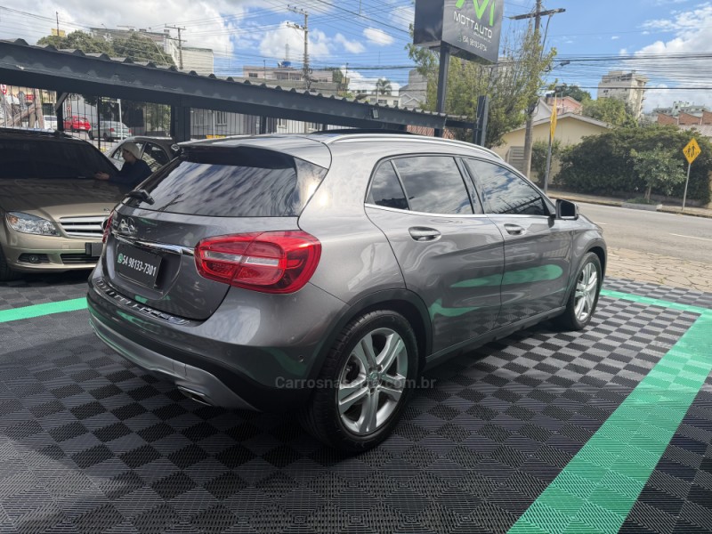 GLA 200 1.6 CGI VISION BLACK EDITION 16V TURBO FLEX 4P AUTOMÁTICO - 2015 - CAXIAS DO SUL