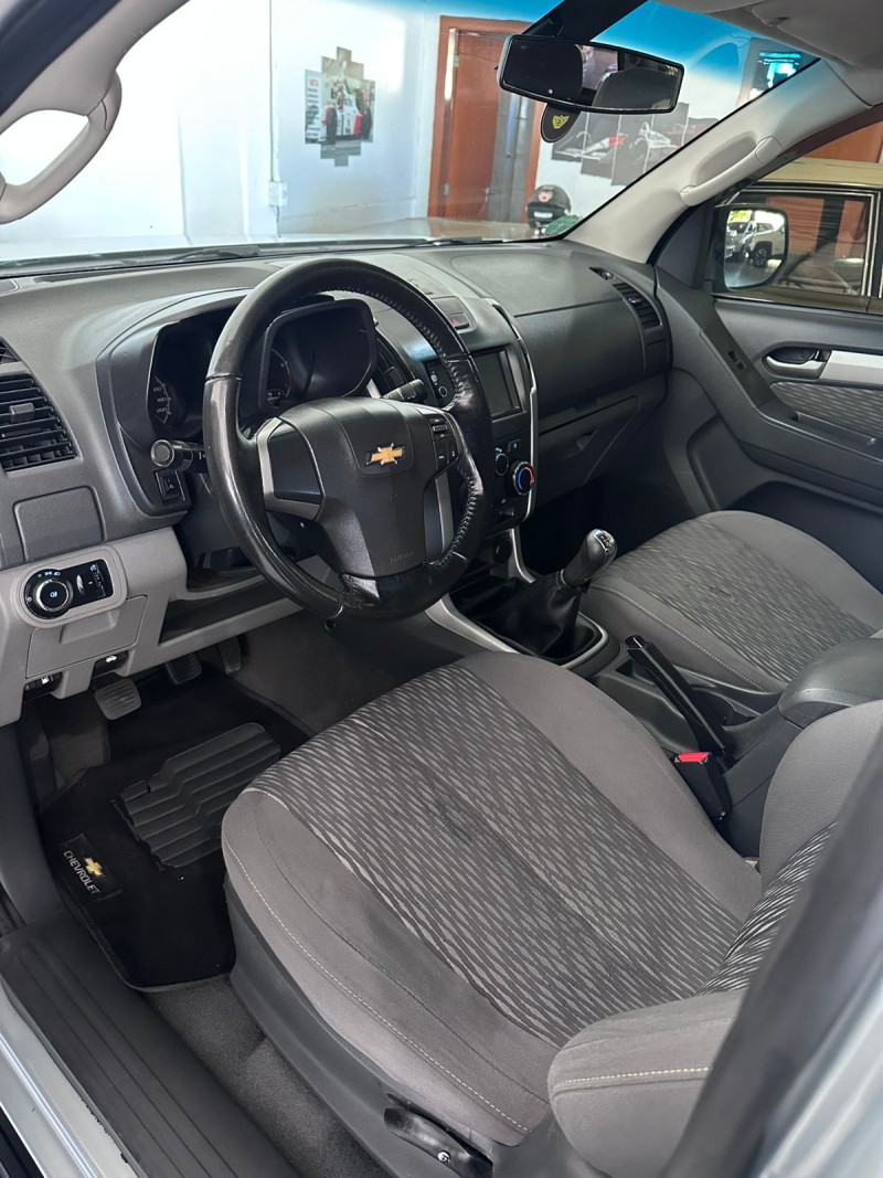 S10 2.8 LT 4X2 CD 16V TURBO DIESEL 4P MANUAL - 2013 - FARROUPILHA