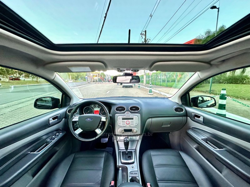 FOCUS 2.0 TITANIUM PLUS SEDAN 16V FLEX 4P AUTOMÁTICO - 2013 - ESTâNCIA VELHA