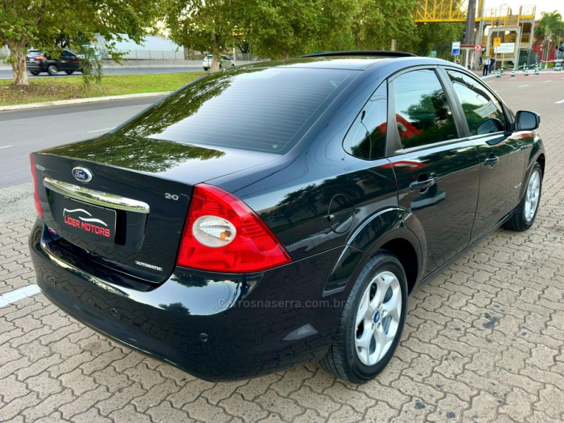 FOCUS 2.0 TITANIUM PLUS SEDAN 16V FLEX 4P AUTOMÁTICO - 2013 - ESTâNCIA VELHA