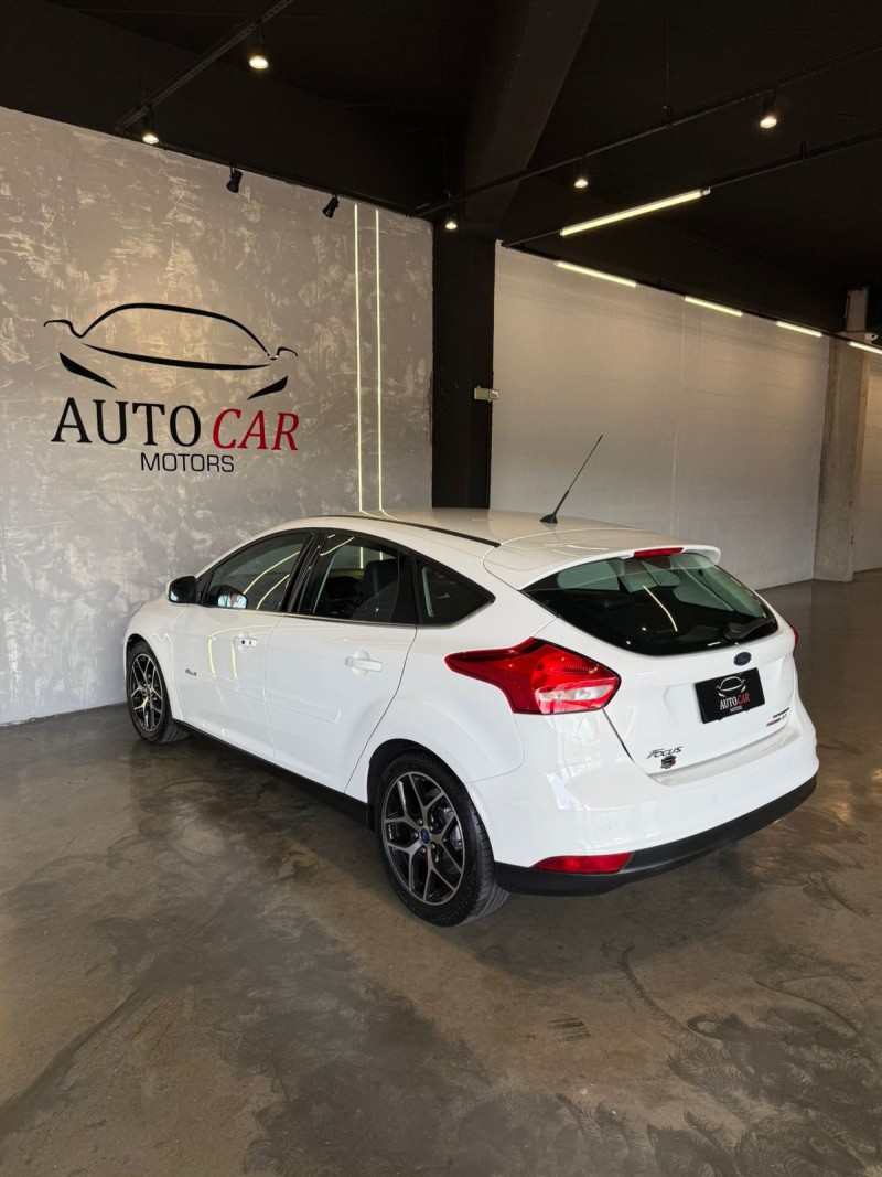FOCUS 2.0 TITANIUM HATCH 16V FLEX 4P AUTOMÁTICO - 2016 - CAXIAS DO SUL