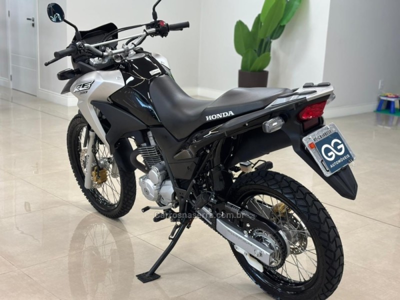 XRE 300 ABS - 2017 - CARLOS BARBOSA