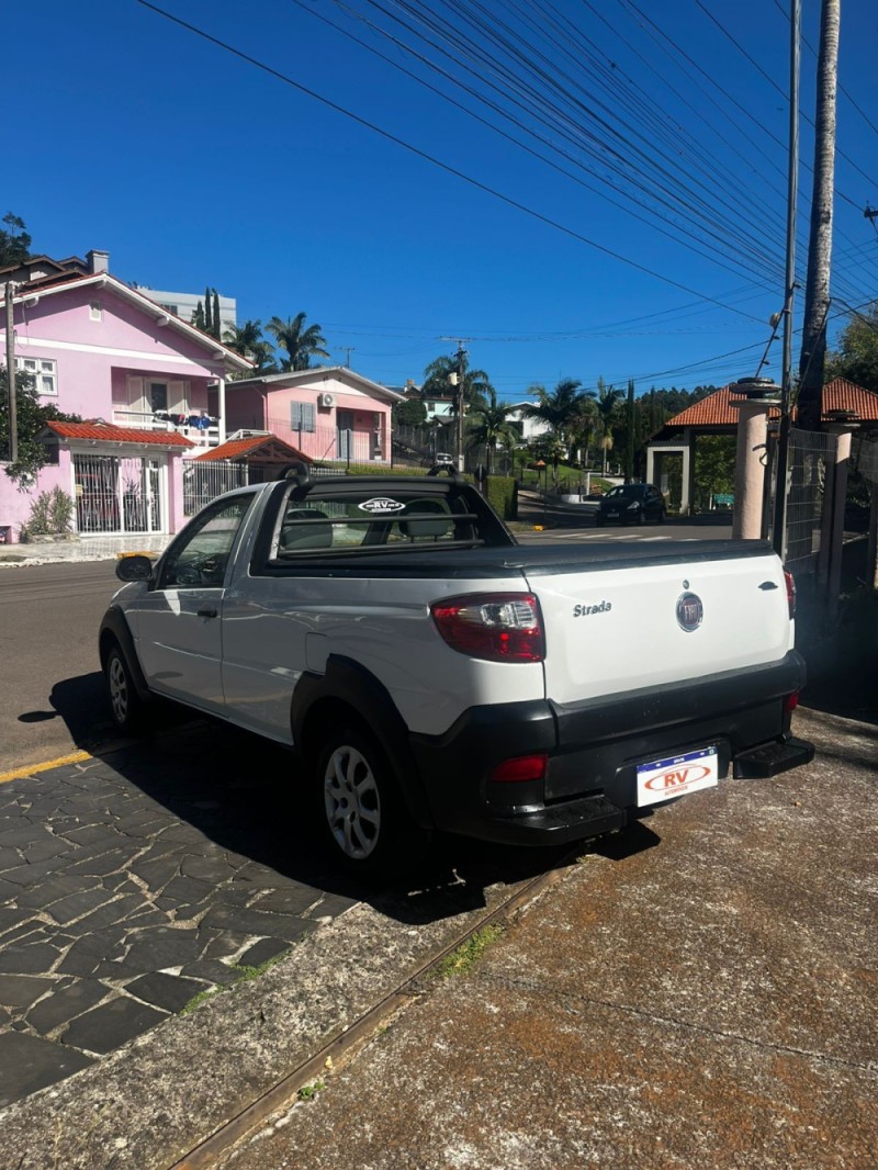 STRADA 1.4 MPI HARD WORKING CS 8V FLEX 2P MANUAL - 2016 - CARLOS BARBOSA