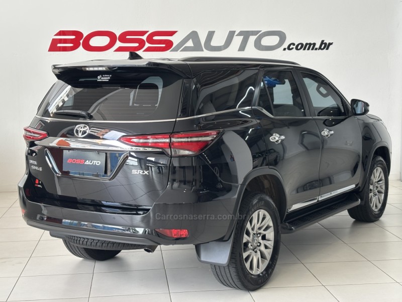 HILUX SW4 2.8 SRX 4X4 7 LUGARES 16V TURBO INTERCOOLER DIESEL 4P AUTOMÁTICO - 2021 - CAXIAS DO SUL