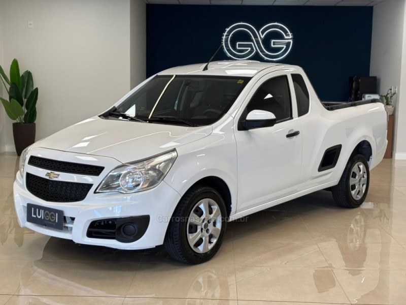 montana 1.4 mpfi ls cs 8v flex 2p manual 2015 carlos barbosa