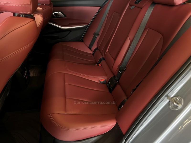 320I 2.0 SPORT GP 16V TURBO ACTIVE FLEX 4P AUTOMÁTICO - 2023 - SAPIRANGA