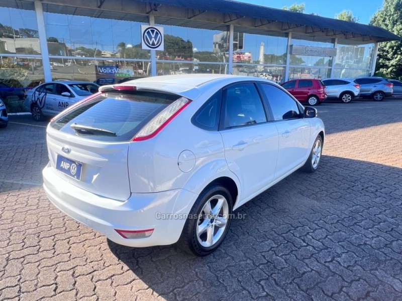 FOCUS 1.6 8V GASOLINA 4P MANUAL - 2013 - NOVA PETRóPOLIS
