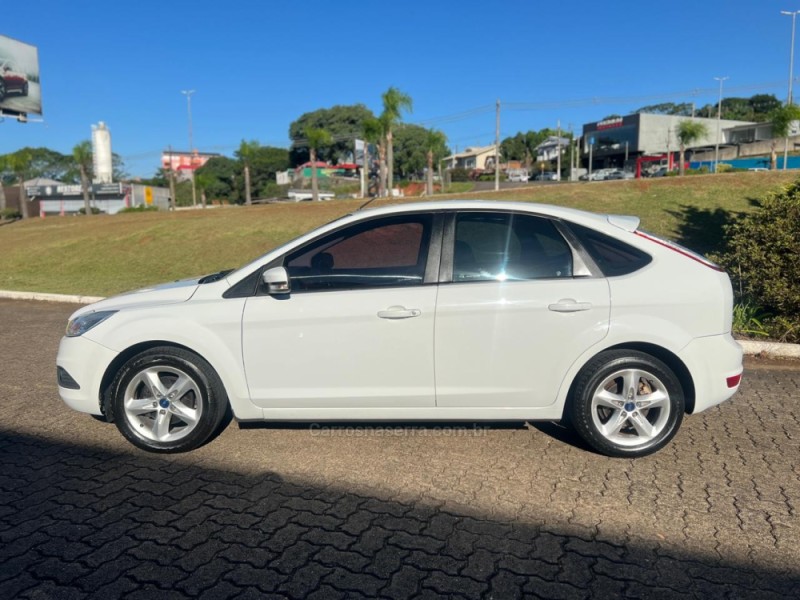 FOCUS 1.6 8V GASOLINA 4P MANUAL - 2013 - NOVA PETRóPOLIS