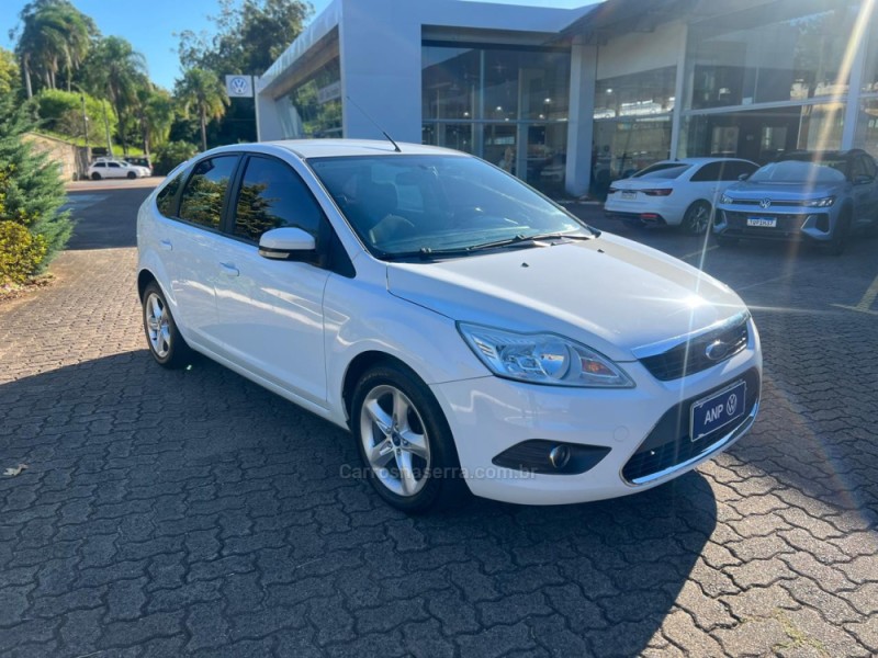 FOCUS 1.6 8V GASOLINA 4P MANUAL - 2013 - NOVA PETRóPOLIS