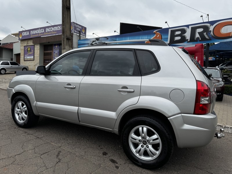 TUCSON 2.0 GL 2WD 16V GASOLINA 4P MANUAL - 2008 - DOIS IRMãOS